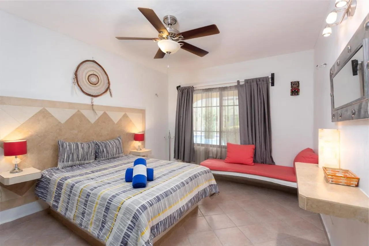 Great Locationhigh Speed Internetbeach Club Playa del Carmen Apartment